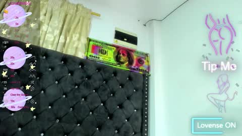 kelvis online show from September 2025 11:41:02 PM