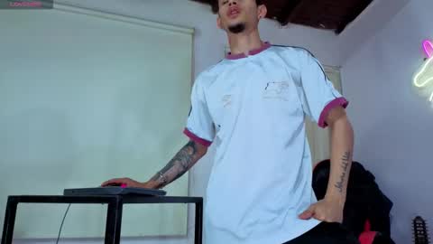 kelvis online show from March 2026 03:46:02 AM