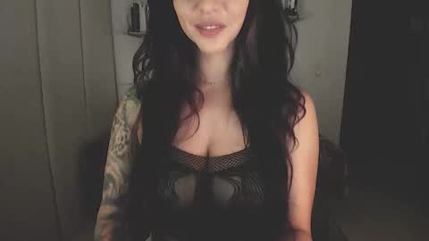 Snapshot of i_cant_believe_its_you chatting on November 2025 04:00:01 AM Lana Banana online show from November 2025 04:00:01 AM