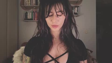 Snapshot of i_cant_believe_its_you chatting on November 2025 04:29:02 AM Lana Banana online show from November 2025 04:29:02 AM