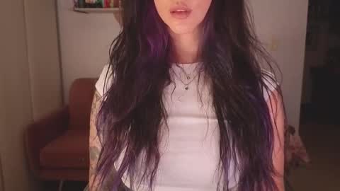 Snapshot of i_cant_believe_its_you chatting on December 2025 03:33:01 AM Lana Banana online show from December 2025 03:33:01 AM