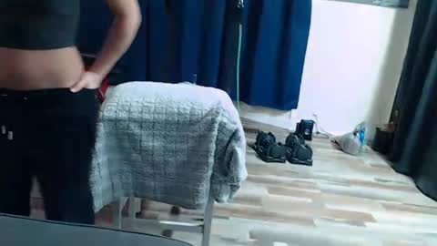 Snapshot of i_fetishize_u chatting on December 2024 02:21:01 AM ShortStuff online show from December 2024 02:21:01 AM