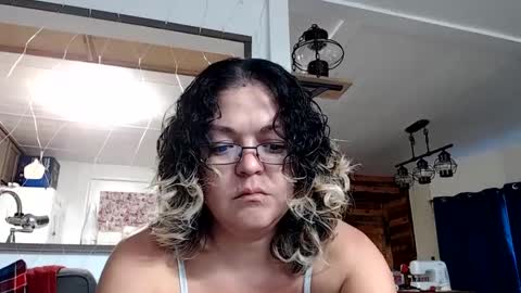 Snapshot of i_fetishize_u chatting on January 2025 09:15:01 PM ShortStuff online show from January 2025 09:15:01 PM