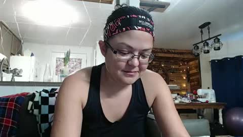 Snapshot of i_fetishize_u chatting on January 2025 06:02:01 PM ShortStuff online show from January 2025 06:02:01 PM