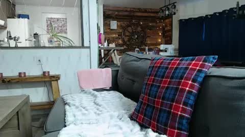 Snapshot of i_fetishize_u chatting on February 2025 09:17:02 PM ShortStuff online show from February 2025 09:17:02 PM