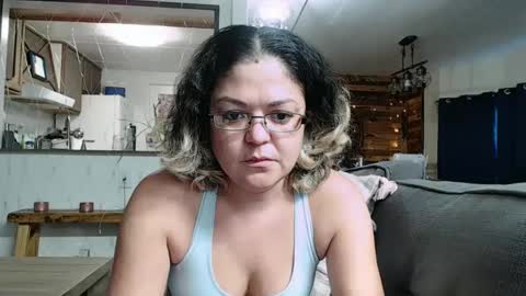 Snapshot of i_fetishize_u chatting on February 2025 09:06:01 PM ShortStuff online show from February 2025 09:06:01 PM