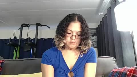 Snapshot of i_fetishize_u chatting on February 2025 05:04:01 PM ShortStuff online show from February 2025 05:04:01 PM