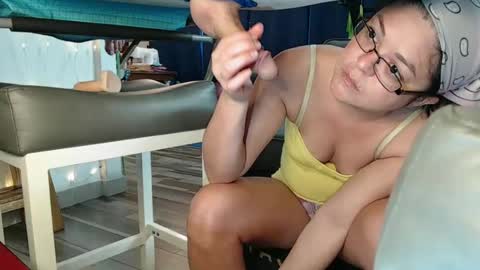 Snapshot of i_fetishize_u chatting on February 2025 10:53:01 PM ShortStuff online show from February 2025 10:53:01 PM