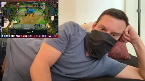 i o ro online show from December 2024 10:42:02 PM