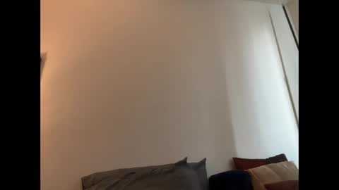 i o ro online show from December 2024 10:12:01 PM