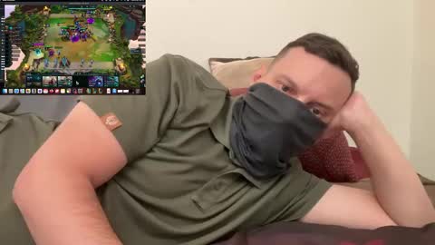 i o ro online show from October 2025 03:39:02 AM