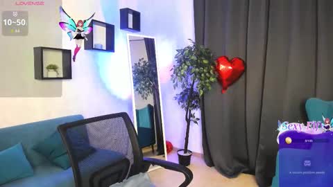 Snapshot of i_will_wake_u_up chatting on February 2026 01:37:02 AM Samanta online show from February 2026 01:37:02 AM