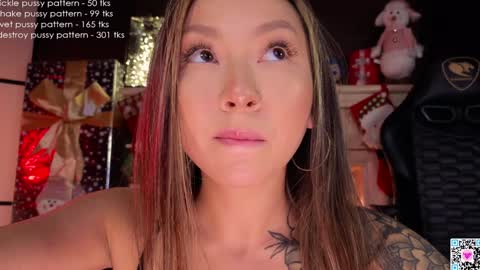 Snapshot of iam_casey chatting on December 2024 10:23:02 AM Casey online show from December 2024 10:23:02 AM