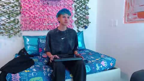 Snapshot of iam_lukas__ chatting on September 2025 03:17:02 AM iam_lukas__ online show from September 2025 03:17:02 AM