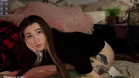 Snapshot of iam_meg chatting on December 2024 01:47:02 AM Meg  online show from December 2024 01:47:02 AM