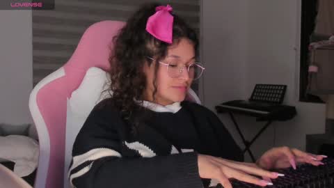 Snapshot of iam_nikki chatting on January 2025 08:03:01 AM On instagram Imm NikkiHelp me reach 100 likes online show from January 2025 08:03:01 AM