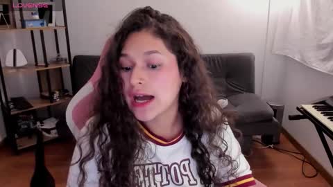 Snapshot of iam_nikki chatting on November 2025 12:11:02 AM On instagram Imm NikkiHelp me reach 100 likes online show from November 2025 12:11:02 AM