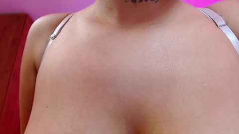 Snapshot of iam_salomex chatting on April 2026 09:45:02 AM Salo online show from April 2026 09:45:02 AM