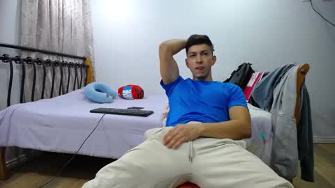 iam_yourbabyprincess_xd online show from January 2025 11:14:02 PM