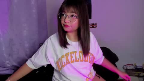 Snapshot of iam_zoechan chatting on January 2025 12:01:01 AM Zoe 3 online show from January 2025 12:01:01 AM