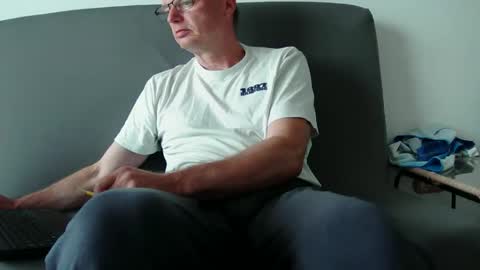 iamachim online show from September 2025 04:32:02 PM