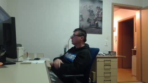 iamachim online show from November 2025 06:34:02 PM