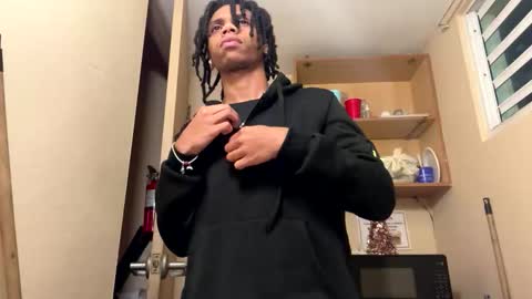 iamadielpr online show from December 2025 05:13:01 AM