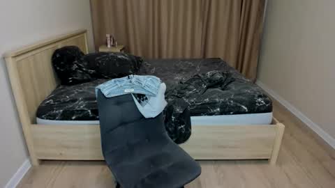 Cassie  STREAMS HERE EVERYDAY online show from September 2025 02:00:01 PM