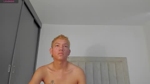 Juliiiiian online show from October 2025 11:43:02 AM