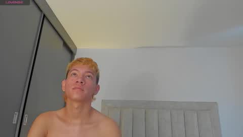 Juliiiiian online show from November 2025 12:59:01 PM