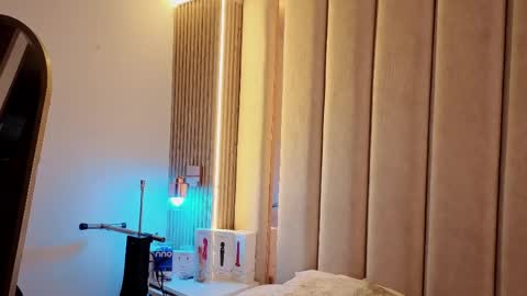 Snapshot of iamnyxy_ chatting on April 2026 11:30:02 AM Nyxy online show from April 2026 11:30:02 AM