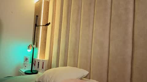 Snapshot of iamnyxy_ chatting on April 2026 11:58:01 AM Nyxy online show from April 2026 11:58:01 AM