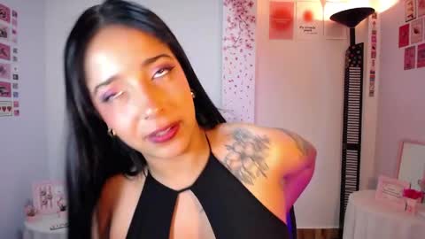 Camila online show from May 2026 05:27:02 AM