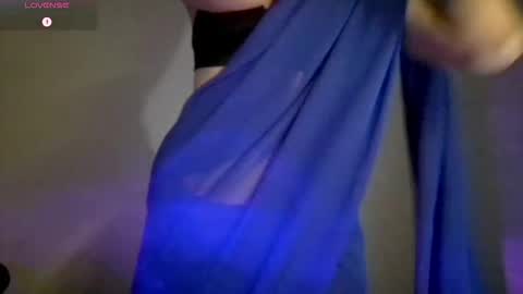 Snapshot of iamsweethoney chatting on November 2025 05:59:01 PM hainnahh online show from November 2025 05:59:01 PM