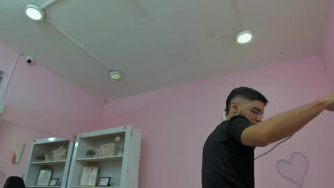 IAN CASTILLO online show from March 2025 11:07:01 AM