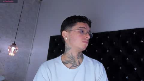 IAN CASTILLO online show from October 2025 11:16:01 AM