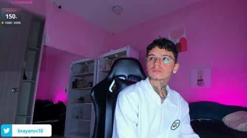 IAN CASTILLO online show from October 2025 11:08:02 AM