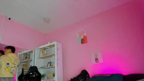 IAN CASTILLO online show from October 2025 11:06:02 AM