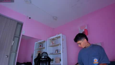 IAN CASTILLO online show from November 2025 11:10:01 AM