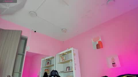 IAN CASTILLO online show from November 2025 11:21:02 AM