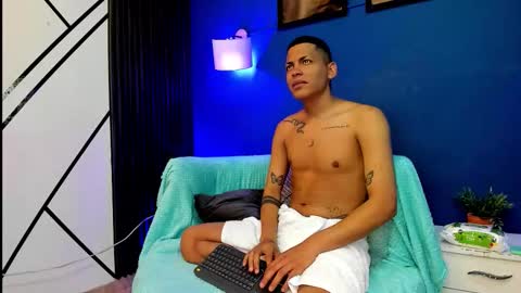 IAN LEIN online show from November 2025 04:23:02 AM