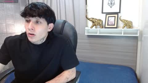 Snapshot of iancute_ chatting on October 2025 10:32:02 PM ian online show from October 2025 10:32:02 PM