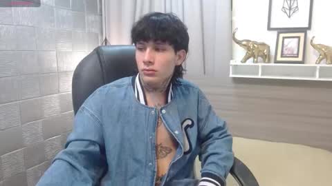 Snapshot of iancute_ chatting on November 2025 08:07:01 PM ian online show from November 2025 08:07:01 PM