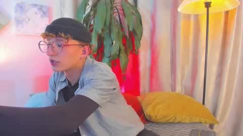 Snapshot of iangel_ chatting on January 2026 04:27:02 AM ian online show from January 2026 04:27:02 AM