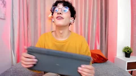 Snapshot of iangel_ chatting on March 2026 03:23:01 AM ian online show from March 2026 03:23:01 AM