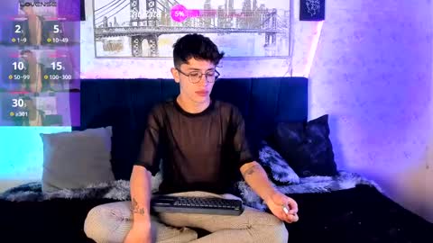 Snapshot of ianwayne_ chatting on January 2025 08:25:02 AM Andrew online show from January 2025 08:25:02 AM