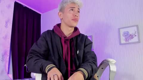 Snapshot of ianwayne_ chatting on February 2025 12:25:02 PM Andrew online show from February 2025 12:25:02 PM