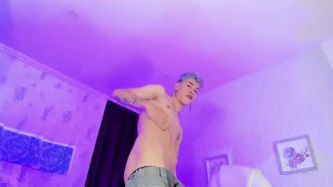 Snapshot of ianwayne_ chatting on February 2025 09:35:02 PM Andrew online show from February 2025 09:35:02 PM