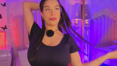 Snapshot of iara_smith_ chatting on February 2026 11:53:01 AM iara smith online show from February 2026 11:53:01 AM