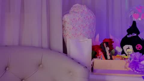 Snapshot of iara_smith_ chatting on May 2026 04:04:02 PM iara smith online show from May 2026 04:04:02 PM